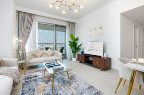 Stylish 2-Bedroom Retreat Steps from Dubai Mall